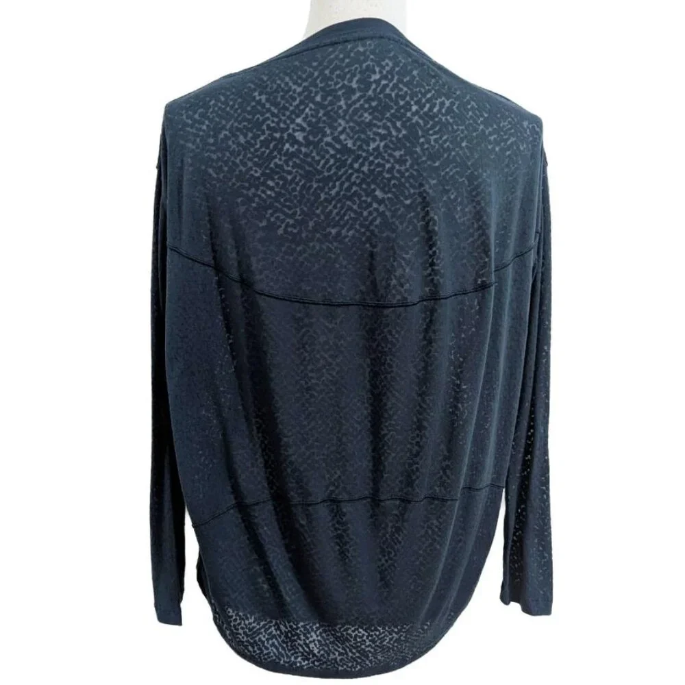 Lululemon Back In Action Long Sleeve Veil Submarine